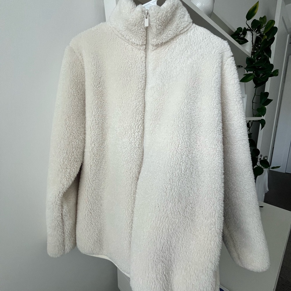 Uniqlo Cream Teddy Jacket Plush Oversized Design